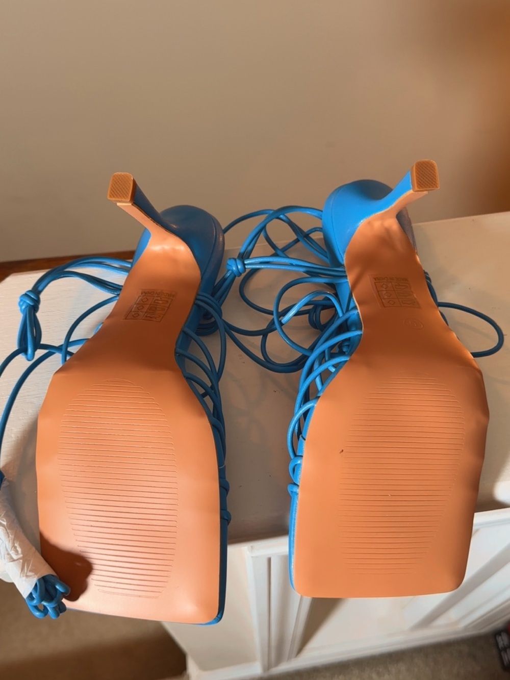 PrettyLittleThing Turquoise Strappy Knot Lace-Up Heels - Picture 6 of 6